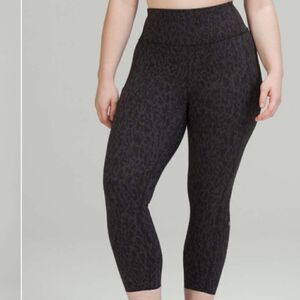 Lululemon Fast and Free High-Rise Crop 23"
Leopard Camo Deep Coal Multi size 2